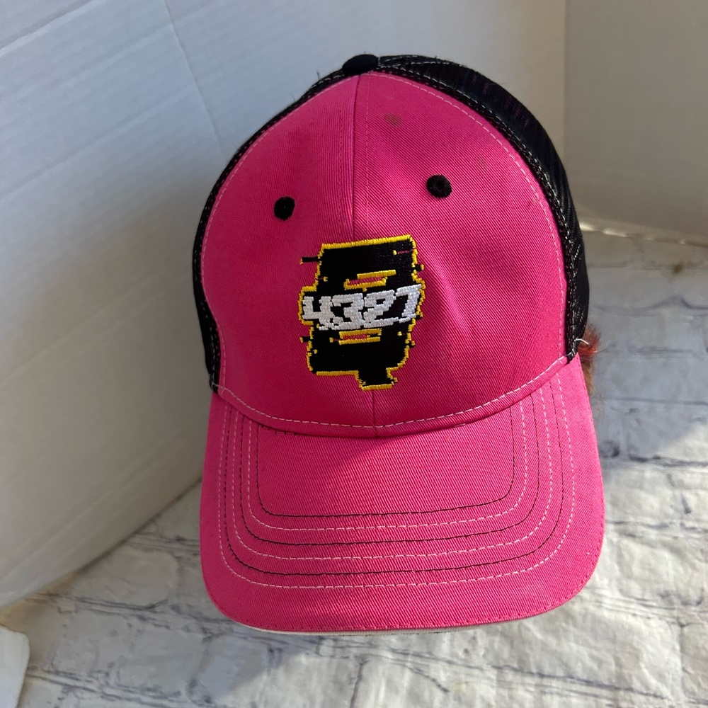 CAP AMERICA PINK AND BLACK MESH SNAPBACK WOMENS TRUCKER CAP WITH 4327 PATCH O/S